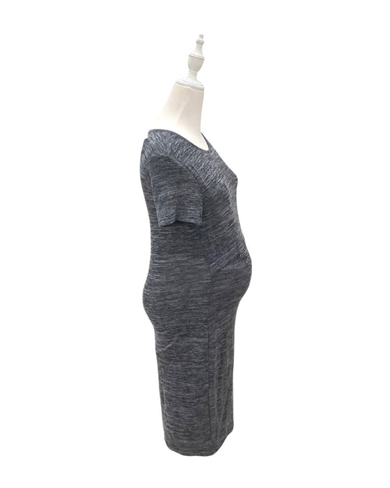 A Grey Short Sleeve Dresses from Mothercot in size Maternity-S for maternity. (Back View)
