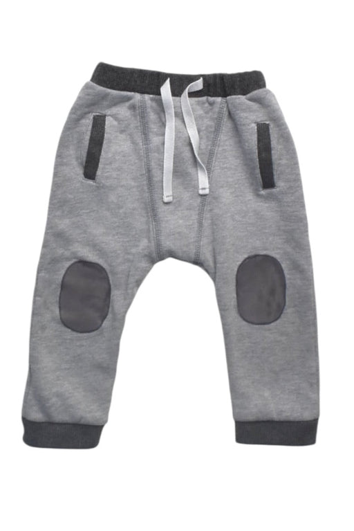 A Grey Sweatpants from Yellowsub in size 6-12M for boy. (Front View)