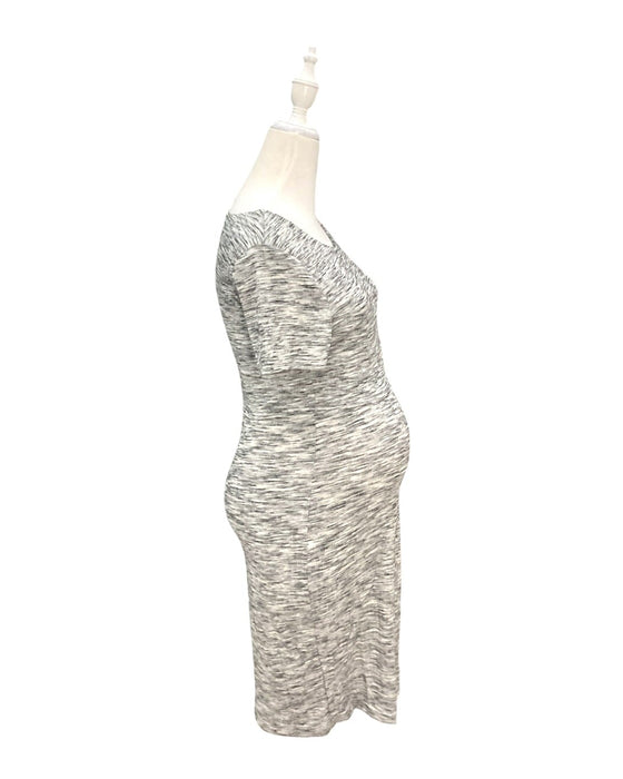 A Grey Short Sleeve Dresses from Dear in size Maternity-XS for maternity. (Back View)