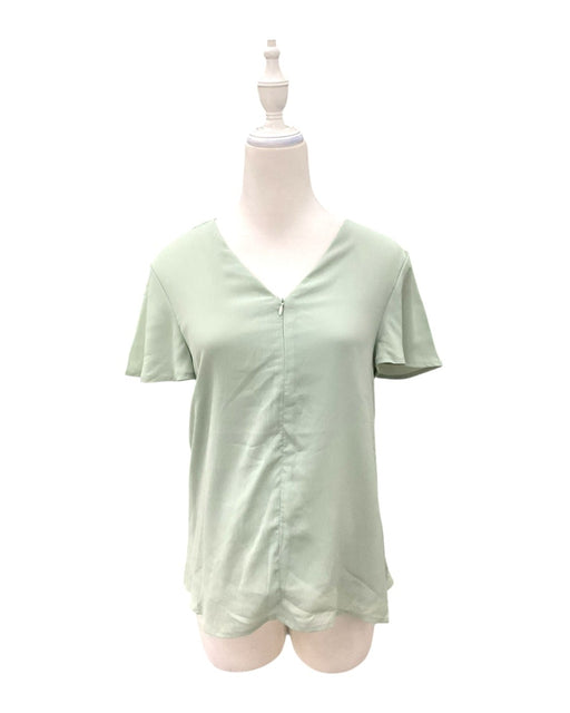 A Green Short Sleeve Tops from Dear in size Maternity-S for maternity. (Front View)