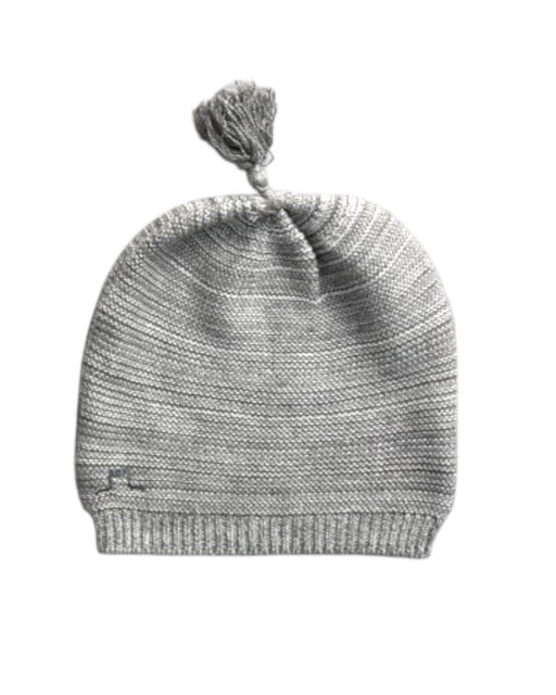 A Grey Beanies from Chateau de Sable in size 0-3M for neutral. (Front View)