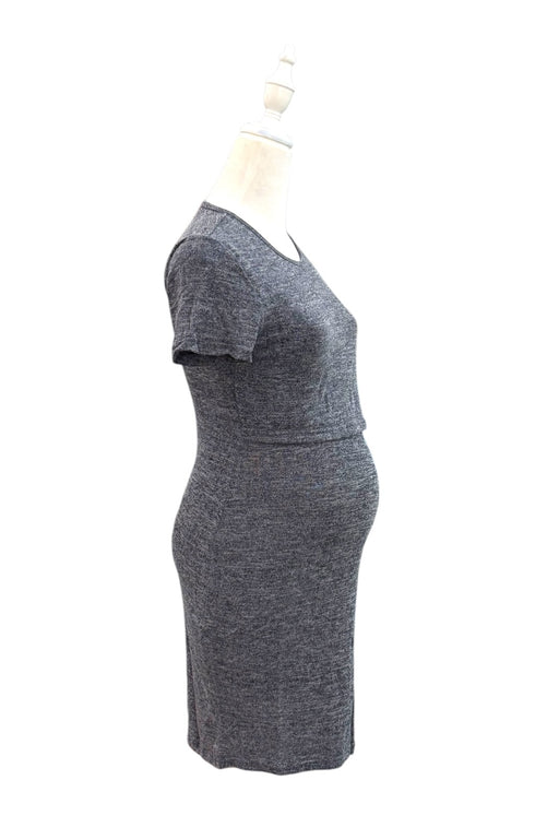 A Grey Short Sleeve Dresses from Mothercot in size Maternity-S for maternity. (Front View)