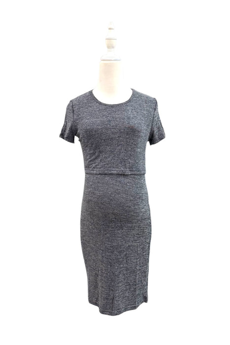 A Grey Short Sleeve Dresses from Mothercot in size Maternity-S for maternity. (Back View)
