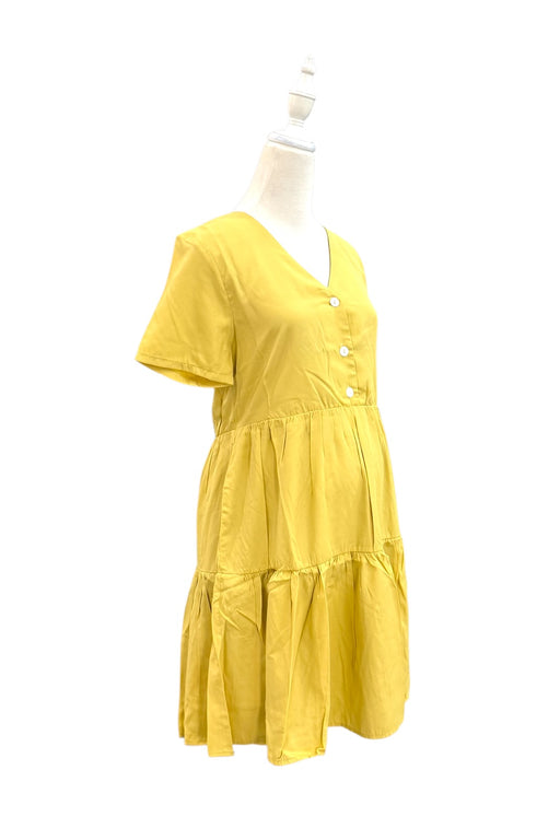 A Yellow Short Sleeve Dresses from Dear in size Maternity-S for maternity. (Front View)