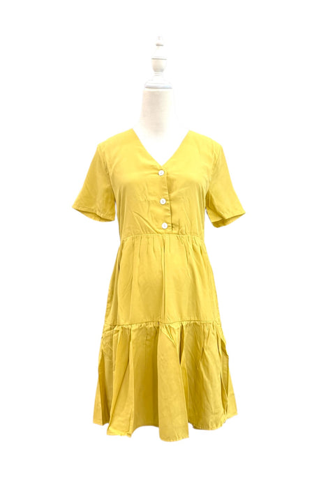 A Yellow Short Sleeve Dresses from Dear in size Maternity-S for maternity. (Back View)