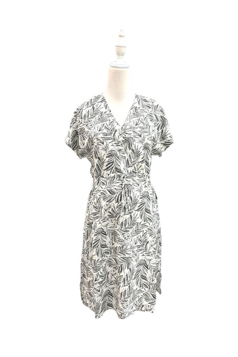 A Black Dress Sets from Dear in size Maternity-S for maternity. (Back View)
