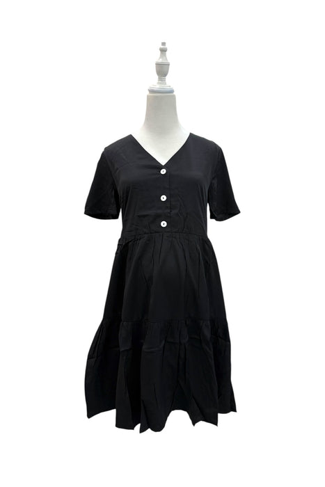 A Black Short Sleeve Dresses from Dear in size Maternity-S for maternity. (Back View)