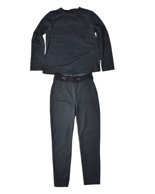A Black Base Layers from REI in size 4T for boy. (Front View)