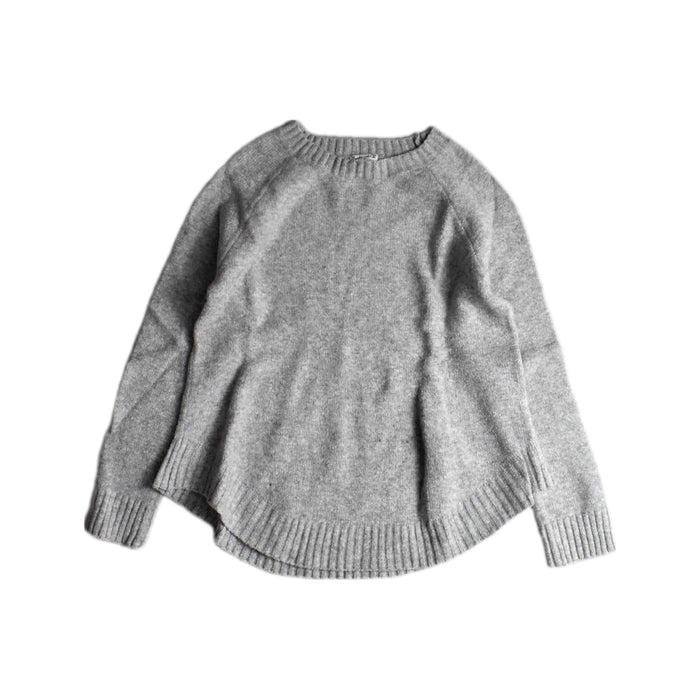 A Grey Knit Sweaters from Splendid in size 10Y for girl. (Front View)
