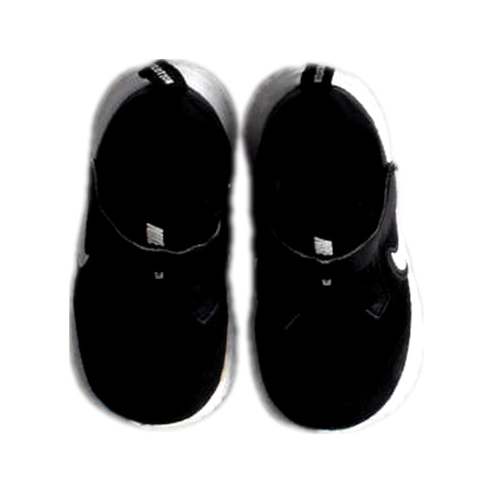 A Black Sneakers from Nike in size 18-24M for neutral. (Back View)