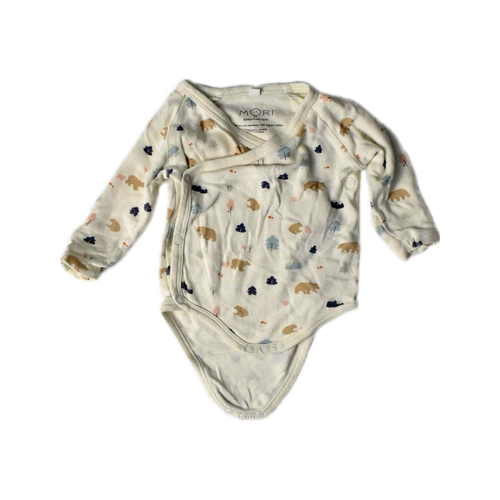 A Ivory Long Sleeve Bodysuits from Mori in size 3-6M for girl. (Front View)