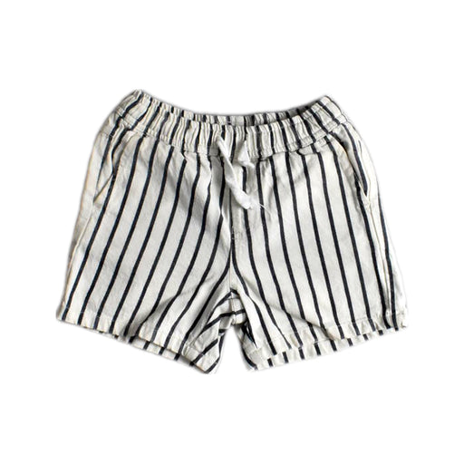 A White Shorts from Seed in size 3T for boy. (Front View)