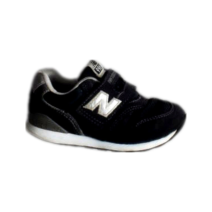 A Black Sneakers from New Balance in size 4T for neutral. (Front View)