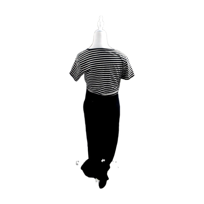 A Black Short Sleeve Dresses from Spring in size Maternity-XL for maternity. (Back View)