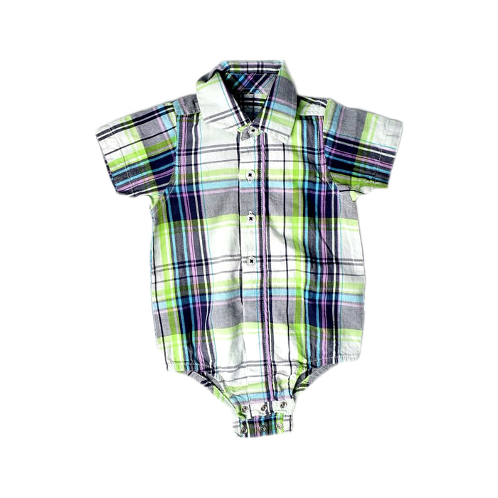 A Green Short Sleeve Bodysuits from RuggedButts in size 6-12M for boy. (Front View)