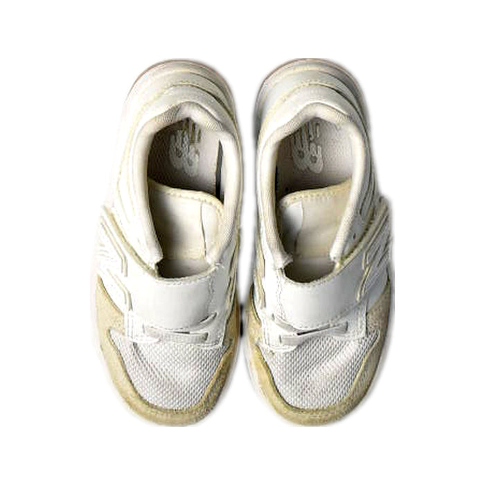 A White Sneakers from New Balance in size 5T for neutral. (Back View)