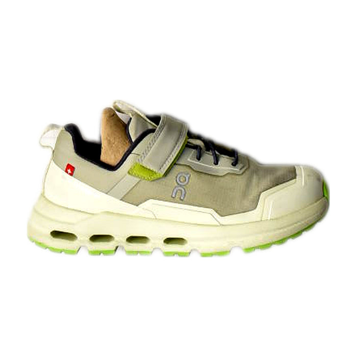 A White Sneakers from On Cloud in size 5T for neutral. (Front View)