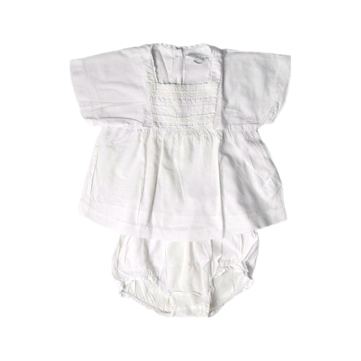 A White Shorts Sets from Chateau de Sable in size 12-18M for girl. (Front View)