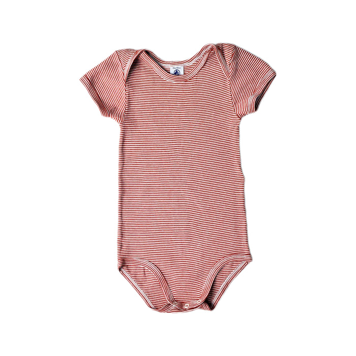 A Red Short Sleeve Bodysuits from Petit Bateau in size 3T for neutral. (Front View)