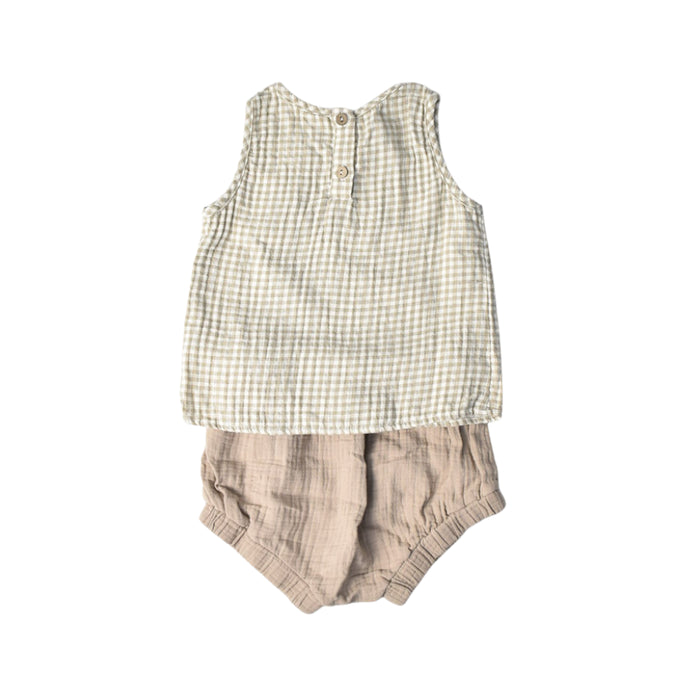 A Beige Shorts Sets from Quincy Mae in size 2T for girl. (Back View)