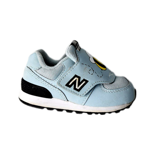 A Blue Sneakers from New Balance in size 12-18M for neutral. (Front View)