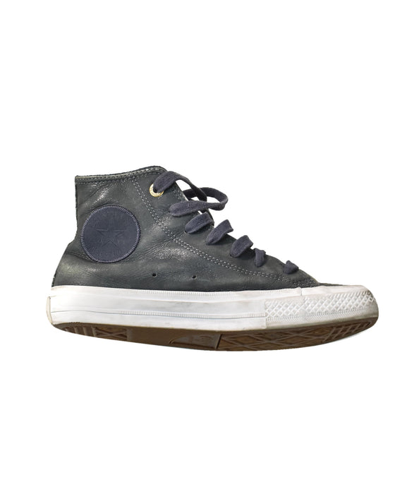 A Grey Sneakers from Converse in size  for boy. (Front View)