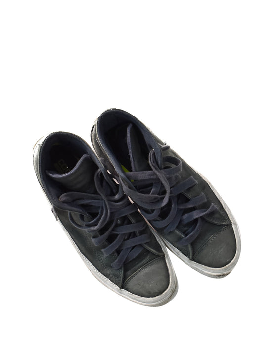 A Grey Sneakers from Converse in size  for boy. (Back View)