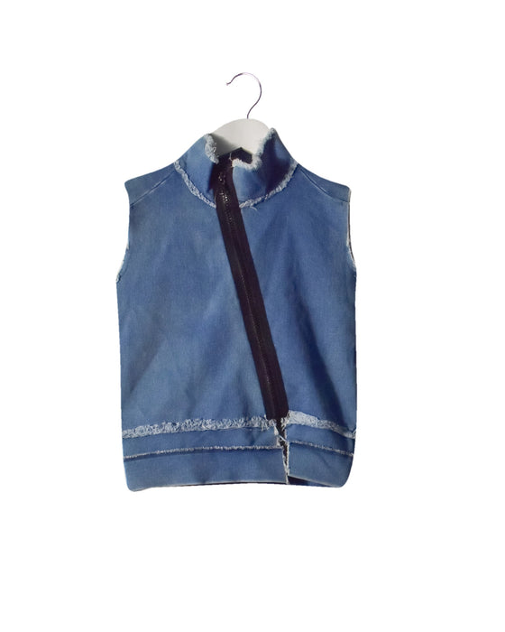 A Blue Outerwear Vests from Nununu in size 4T for neutral. (Front View)