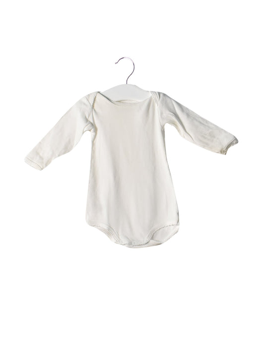 A White Bodysuits from Petit Bateau in size 3-6M for neutral. (Front View)