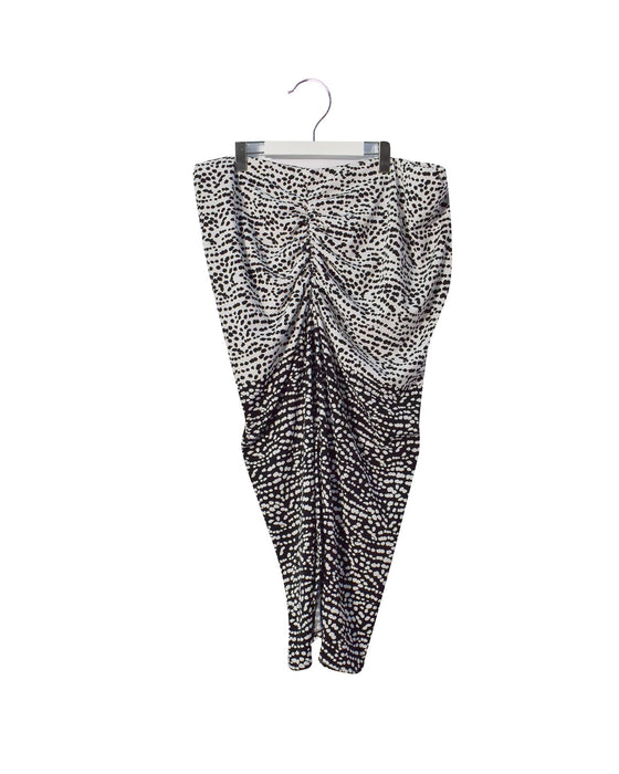 A Black Long Skirts from Pea in a Pod in size L for maternity. (Front View)