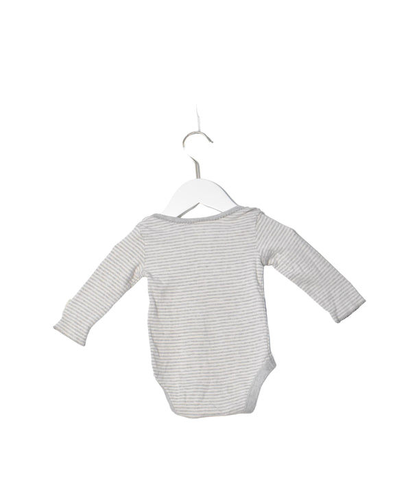 A Grey Long Sleeve Bodysuits from Boden in size 3-6M for neutral. (Front View)