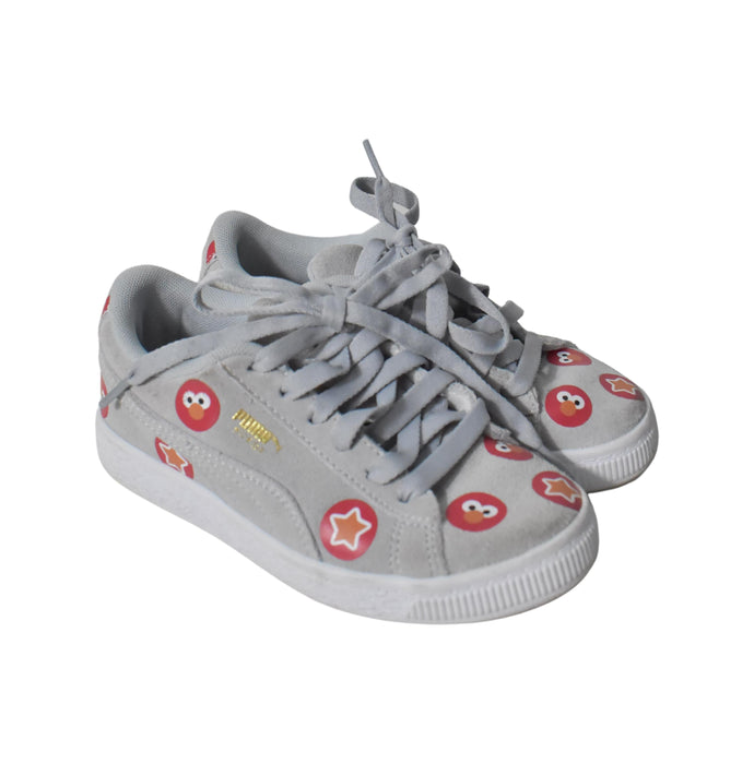 A Grey Sneakers from Puma in size 6T for neutral. (Back View)