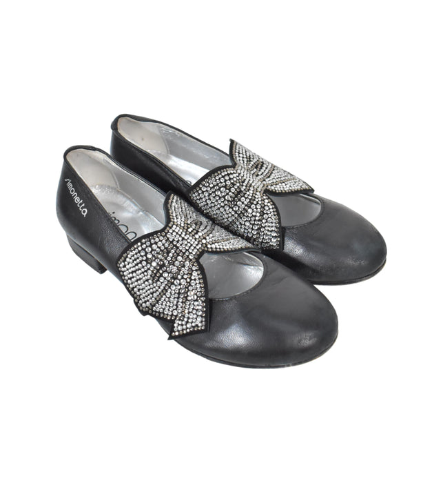 A Black Flats from Simonetta in size 5T for girl. (Back View)
