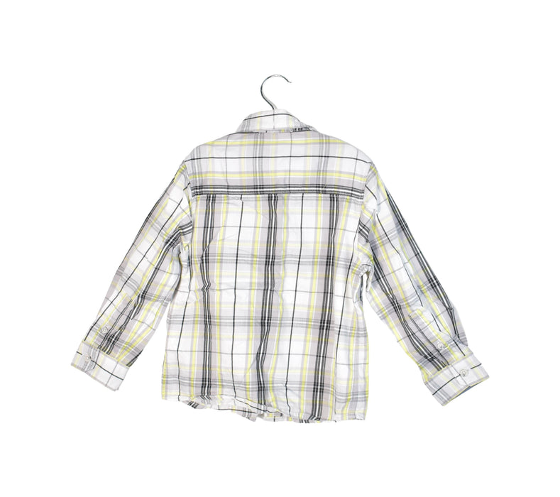A White Shirts from Timberland in size 4T for boy. (Front View)