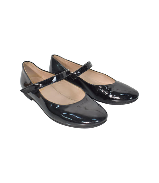 A Black Flats from Gusella in size 7Y for girl. (Front View)