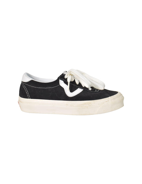 A Black Sneakers from Vans in size 10Y for boy. (Front View)