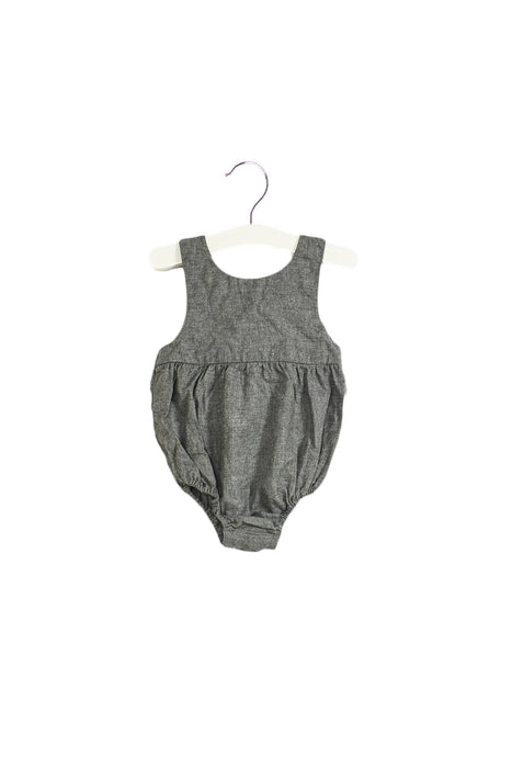 A Grey Rompers from Jacadi in size 0-3M for boy. (Front View)