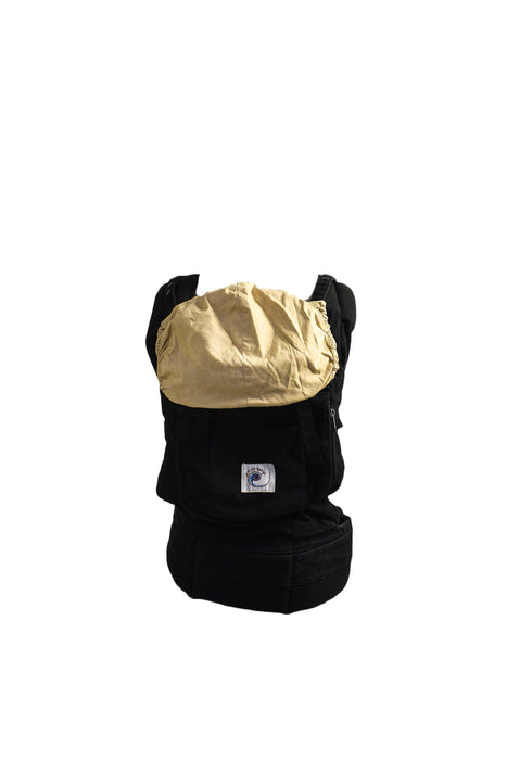 A Beige Baby Carriers from Ergobaby in size O/S for boy. (Front View)