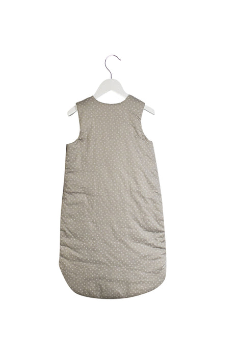 A White Sleepsacs from Kaloo in size O/S for neutral. (Front View)