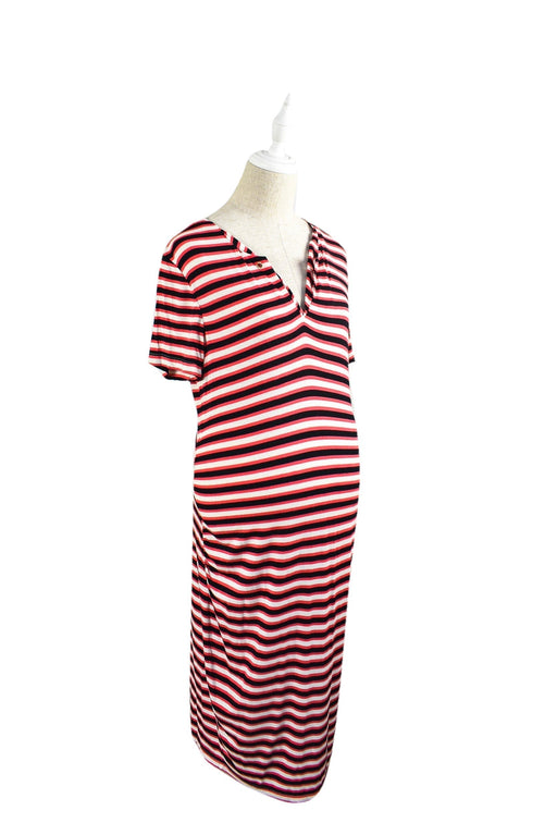 A Navy Short Sleeve Dresses from A Pea in the Pod in size M for maternity. (Front View)