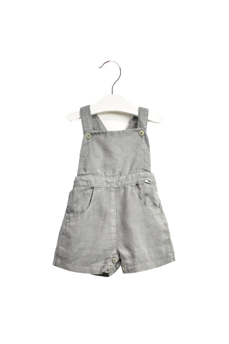 A Grey Overall Shorts from Il Gufo in size 6-12M for boy. (Back View)