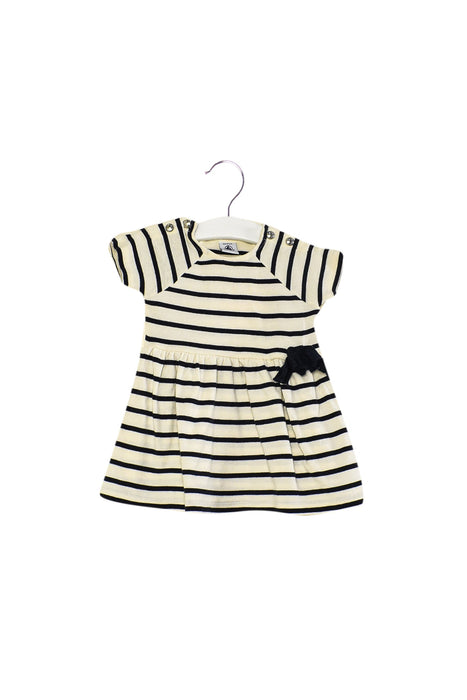 A Ivory Short Sleeve Dresses from Petit Bateau in size 3-6M for girl. (Front View)