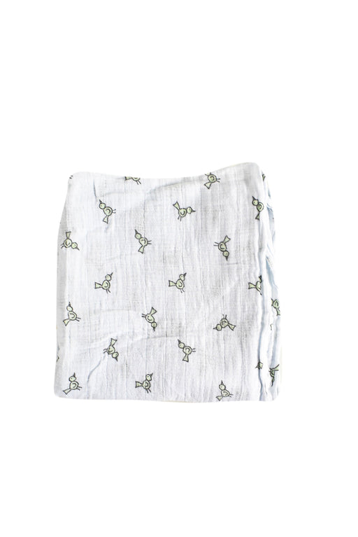 A White Swaddles from Aden & Anais in size O/S for neutral. (Front View)