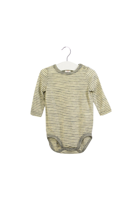 A Beige Long Sleeve Bodysuits from Seed in size 3-6M for boy. (Front View)
