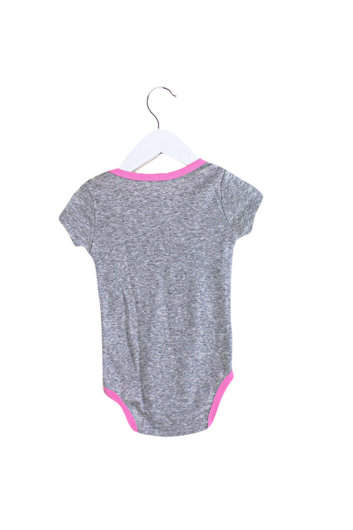 A Grey Short Sleeve Bodysuits from Juicy Couture in size 6-12M for girl. (Front View)