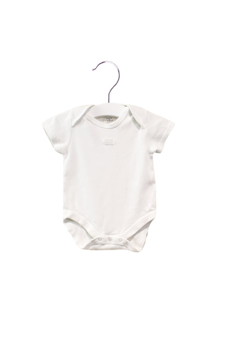 A White Short Sleeve Bodysuits from Mamas & Papas in size 3-6M for neutral. (Front View)