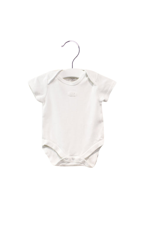 A White Short Sleeve Bodysuits from Mamas & Papas in size 3-6M for neutral. (Front View)