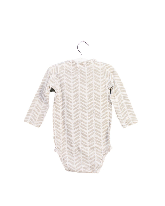 A Grey Long Sleeve Bodysuits from Seed in size 12-18M for boy. (Back View)