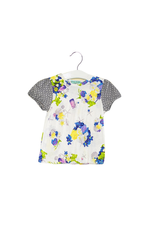 A White Short Sleeve T Shirts from Hakka in size 4T for girl. (Front View)