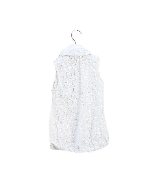 A White Sleeveless Tops from Nicholas & Bears in size 4T for girl. (Front View)